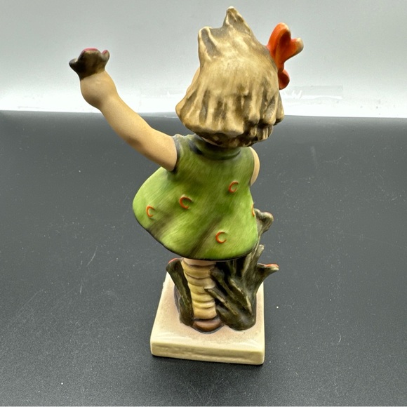 1950’s Hummel Goebel #72 "Spring Cheer" 5.25" Tall  Full Bee Mark TMK-2 - Picture 6 of 8